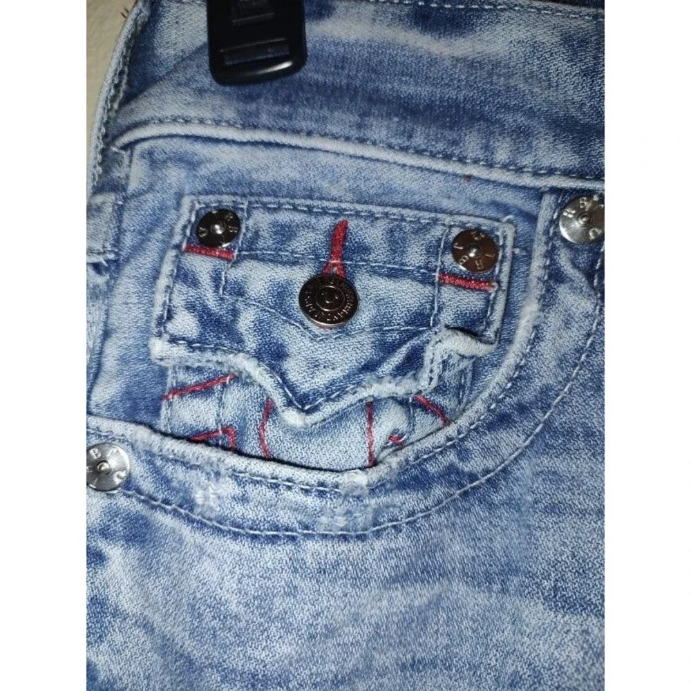 Rare Men's True Religion Huge Red Patch TR Ripped Look Jeans Size 29 RN # 112790